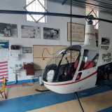 Un traguardo che lo ha portato ad acquistare un �Robinson R22�, biposto che ha parcheggiato nel garage di casa sua...